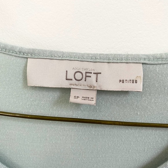 2 Ann Taylor LOFT Tops (Blue and Pink) Short Sleeves - Picture 4 of 9
